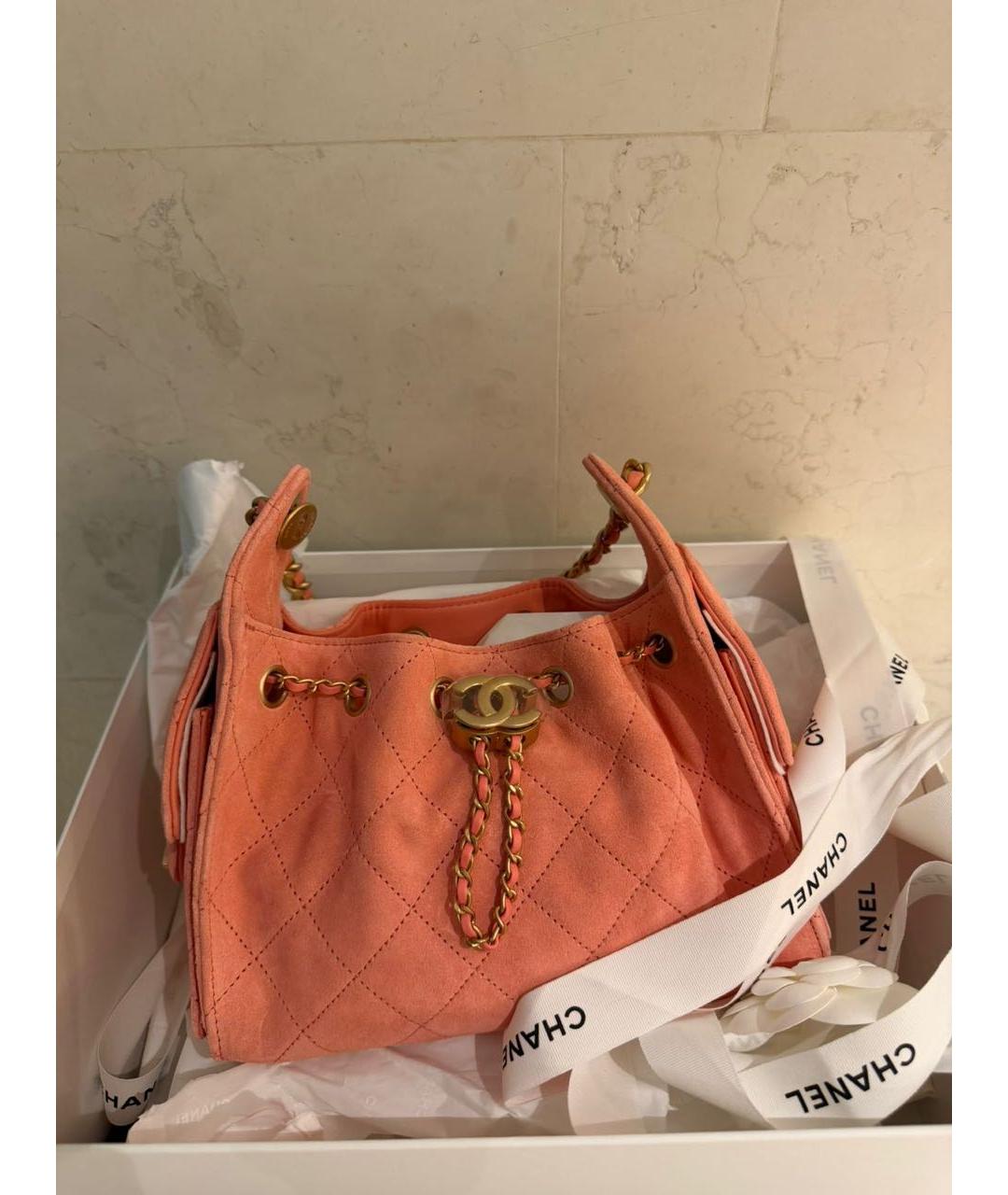 CHANEL Коралловая замшевая сумка с короткими ручками, фото 6