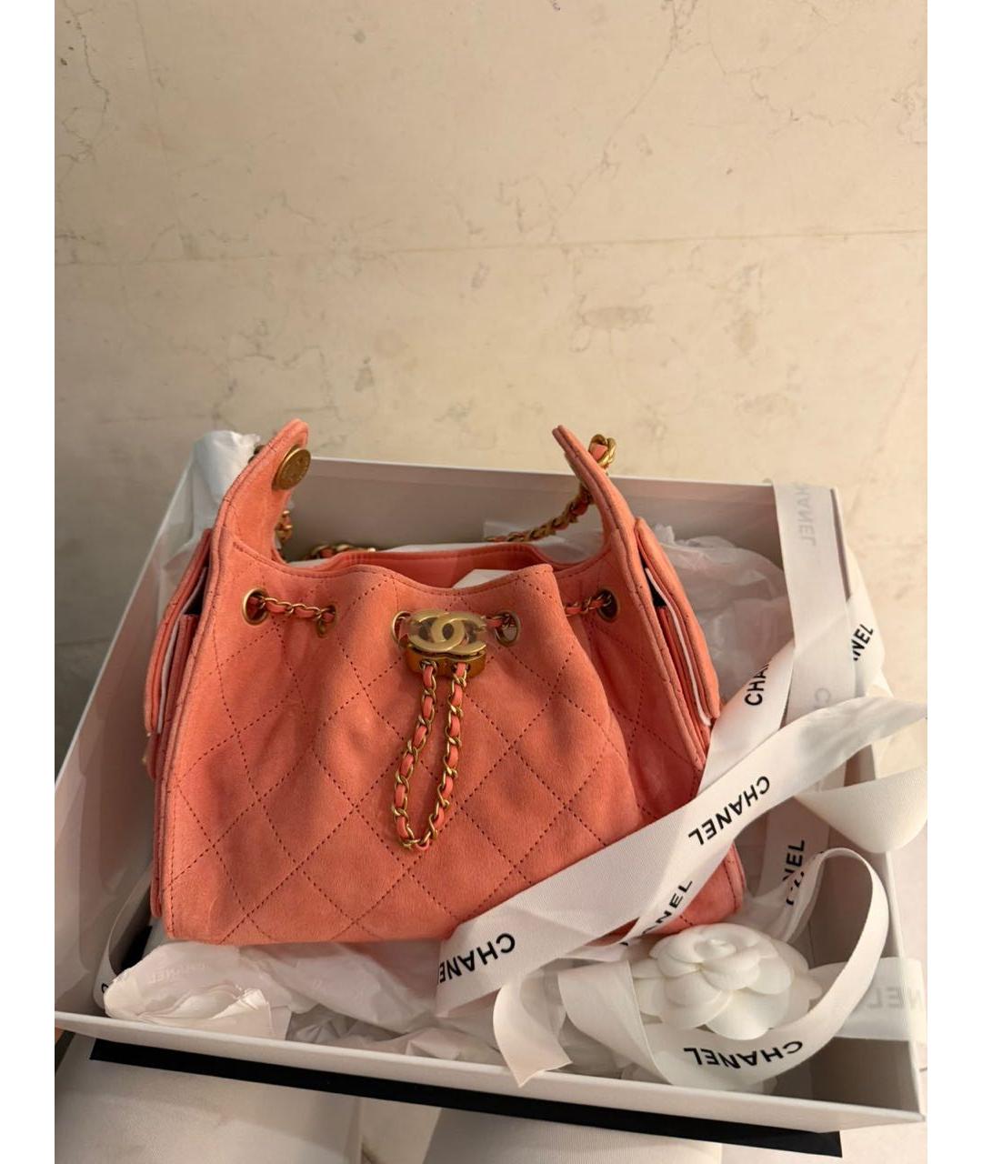 CHANEL Коралловая замшевая сумка с короткими ручками, фото 2