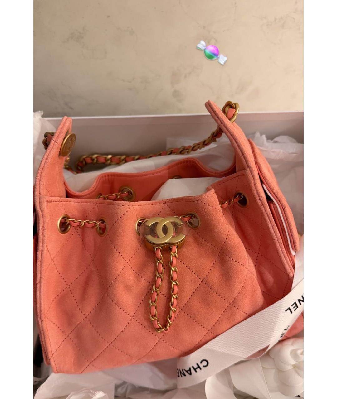 CHANEL Коралловая замшевая сумка с короткими ручками, фото 5