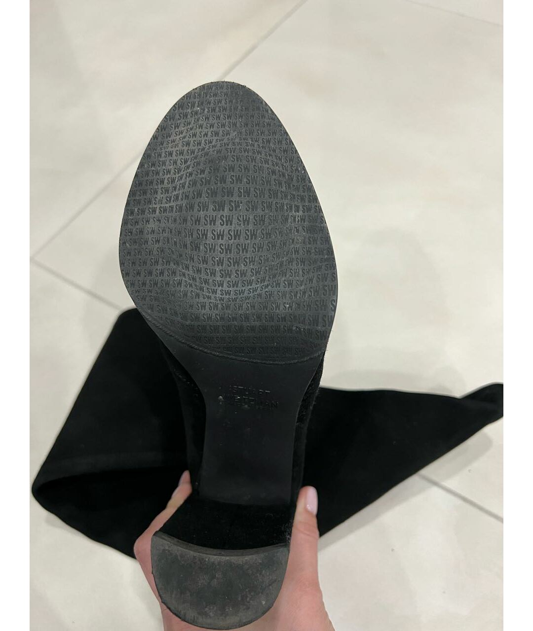 STUART WEITZMAN Черные замшевые ботфорты, фото 7