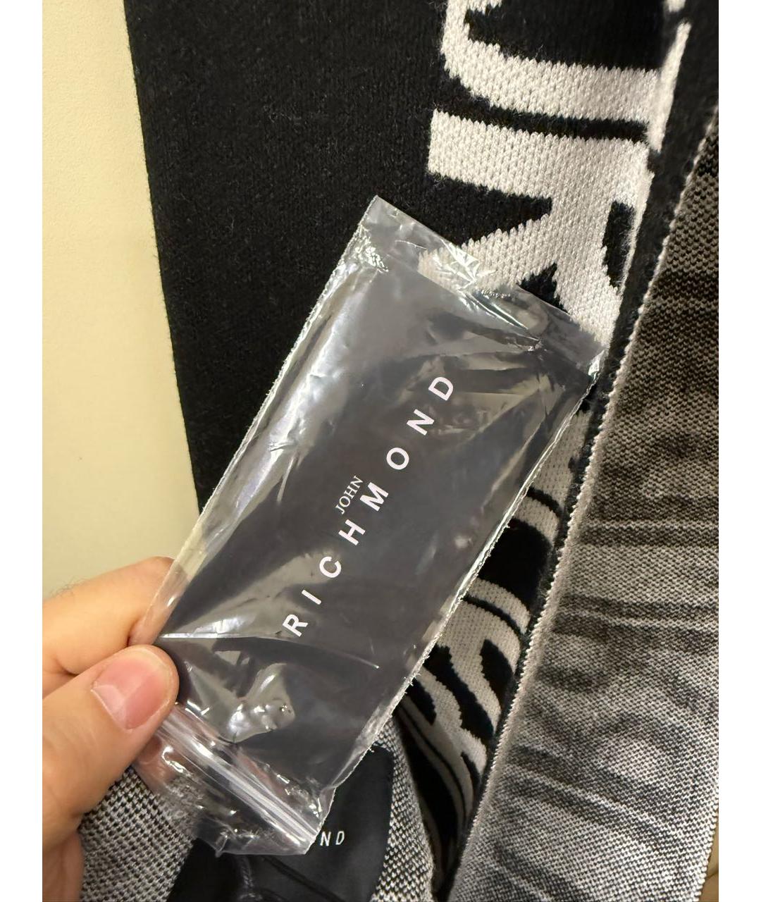 JOHN RICHMOND Черный шарф, фото 6