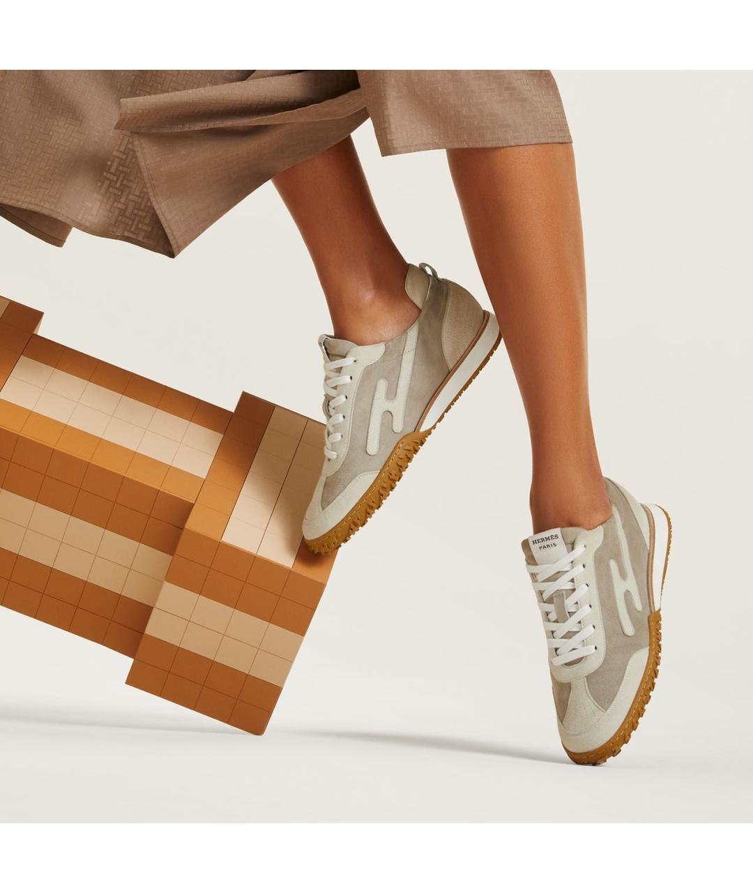 HERMES Бежевые замшевые кроссовки, фото 3