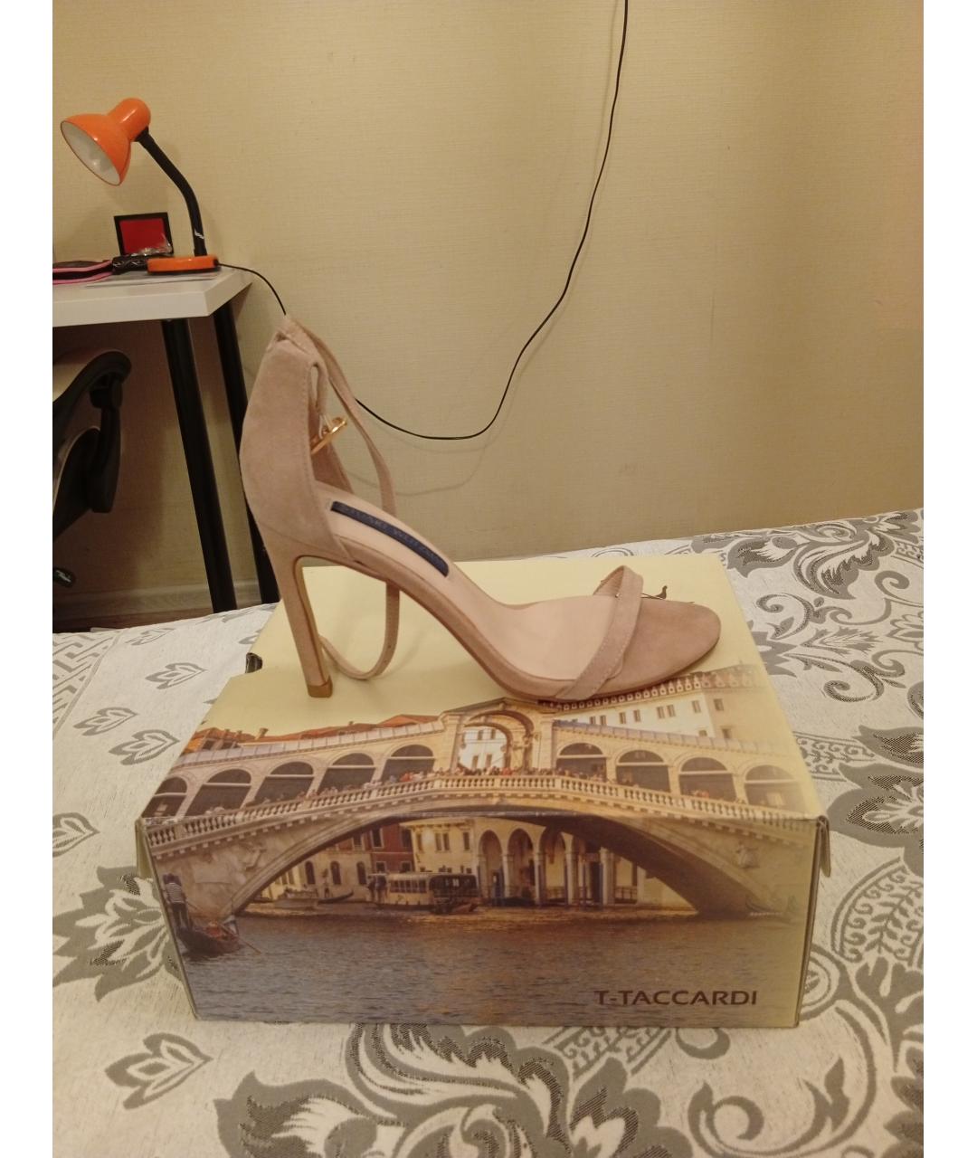 STUART WEITZMAN Бежевые замшевые босоножки, фото 6