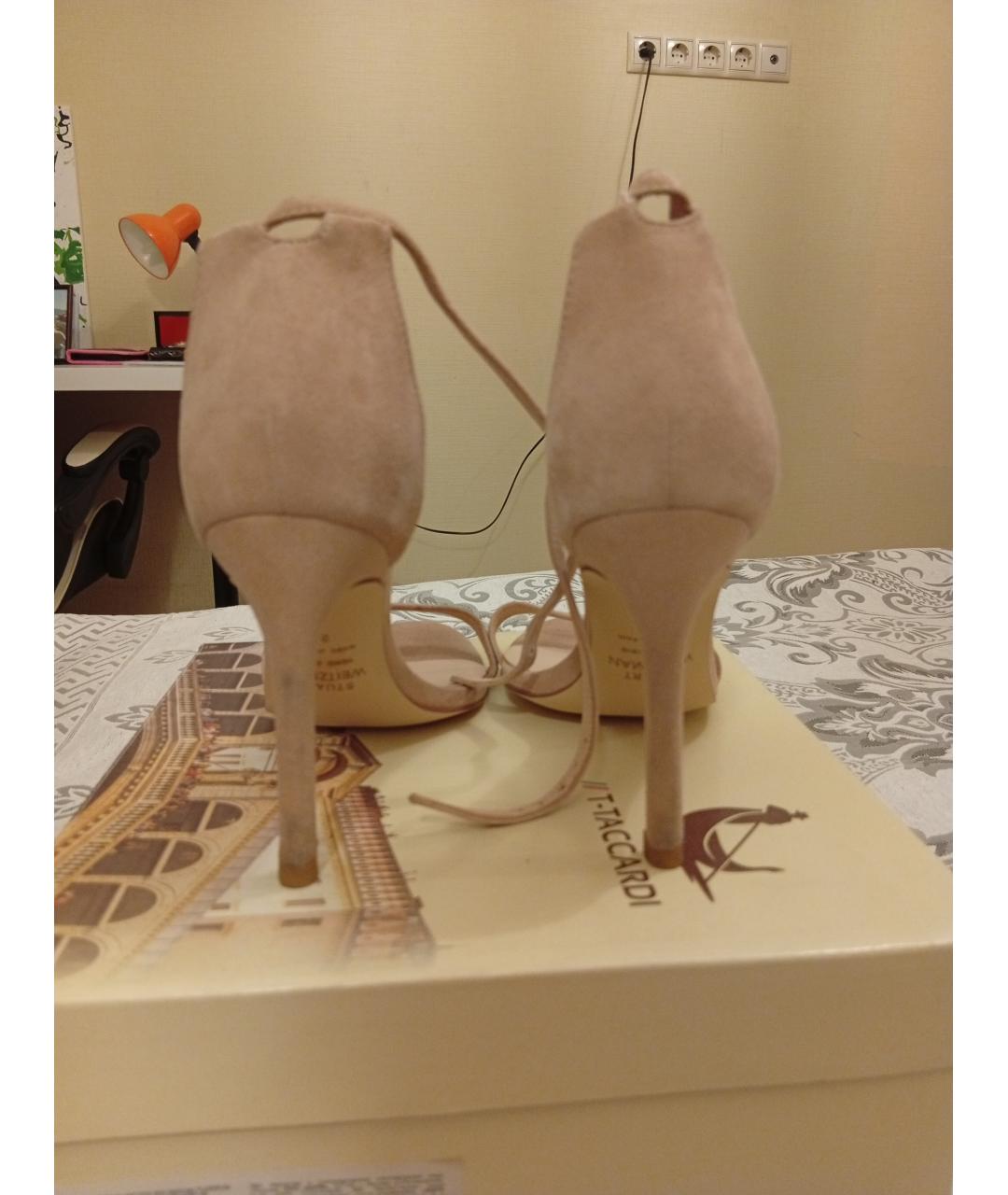 STUART WEITZMAN Бежевые замшевые босоножки, фото 4