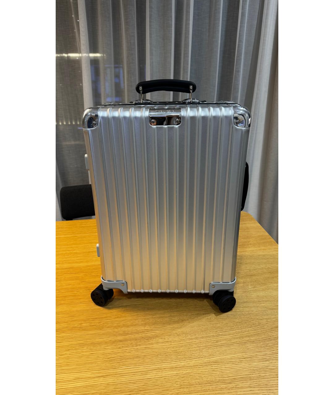 Rimowa Серебрянный чемодан, фото 9