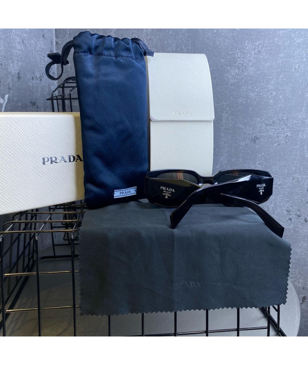 PRADA Черные пластиковые солнцезащитные очки, фото 5