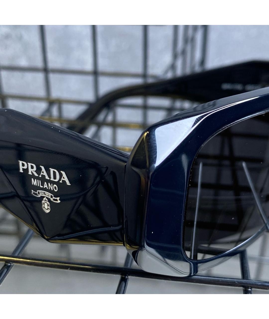 PRADA Черные пластиковые солнцезащитные очки, фото 4