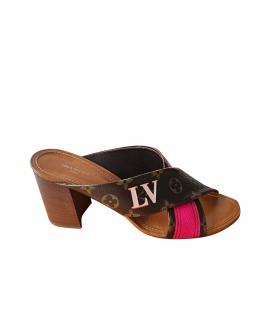 LOUIS VUITTON Мюли