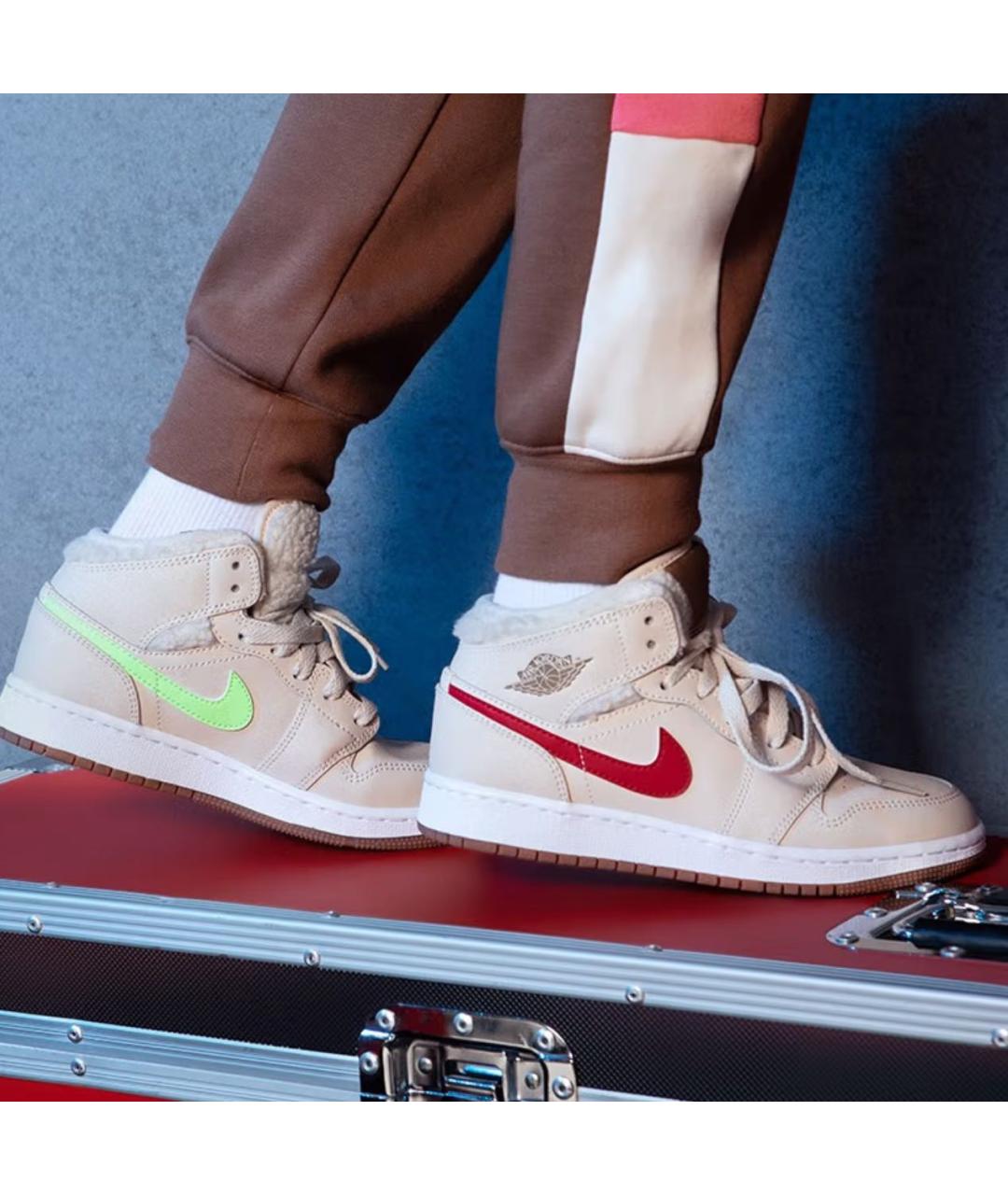 JORDAN Бежевые кожаные кроссовки, фото 5