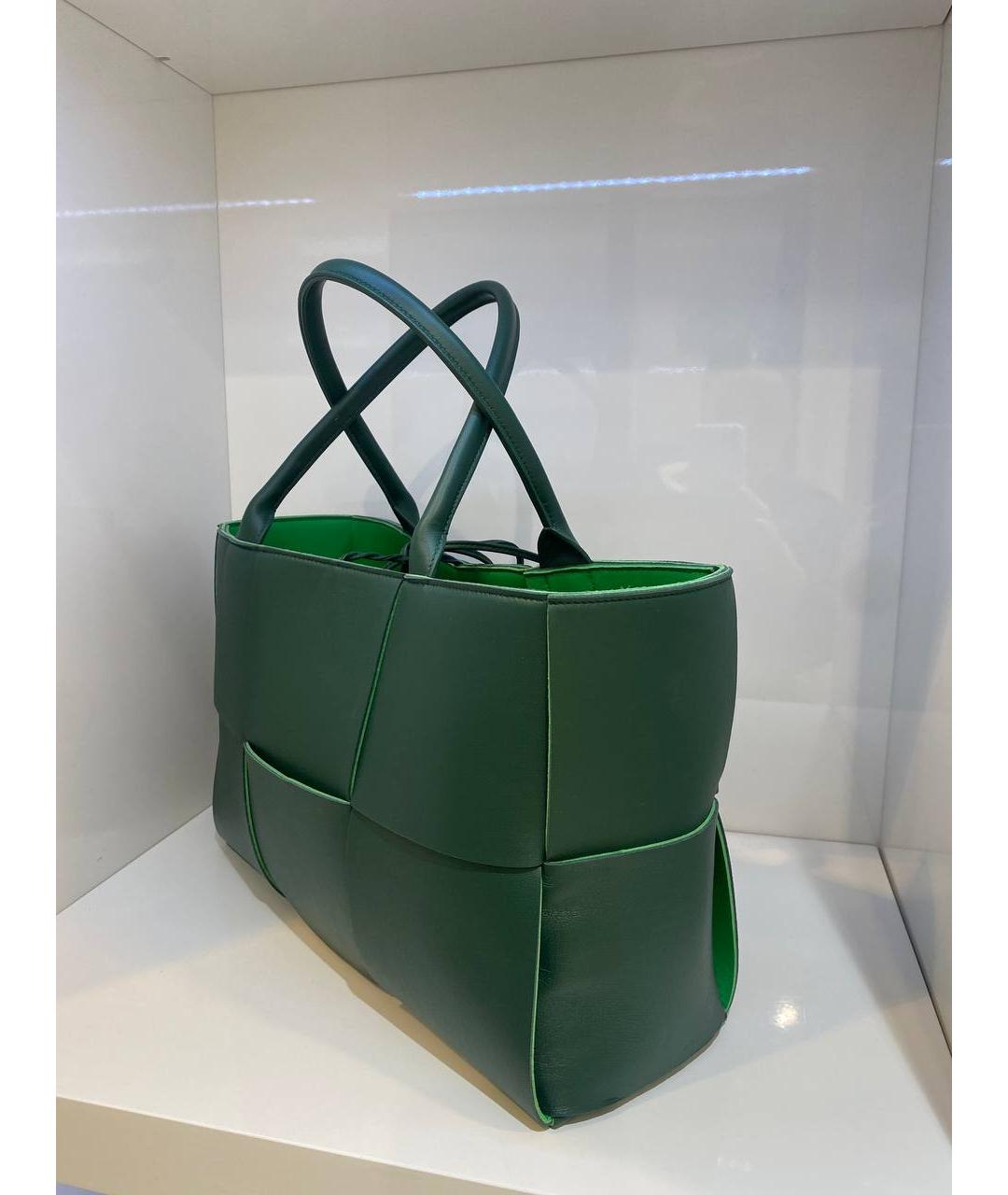 BOTTEGA VENETA Зеленая кожаная сумка тоут, фото 3