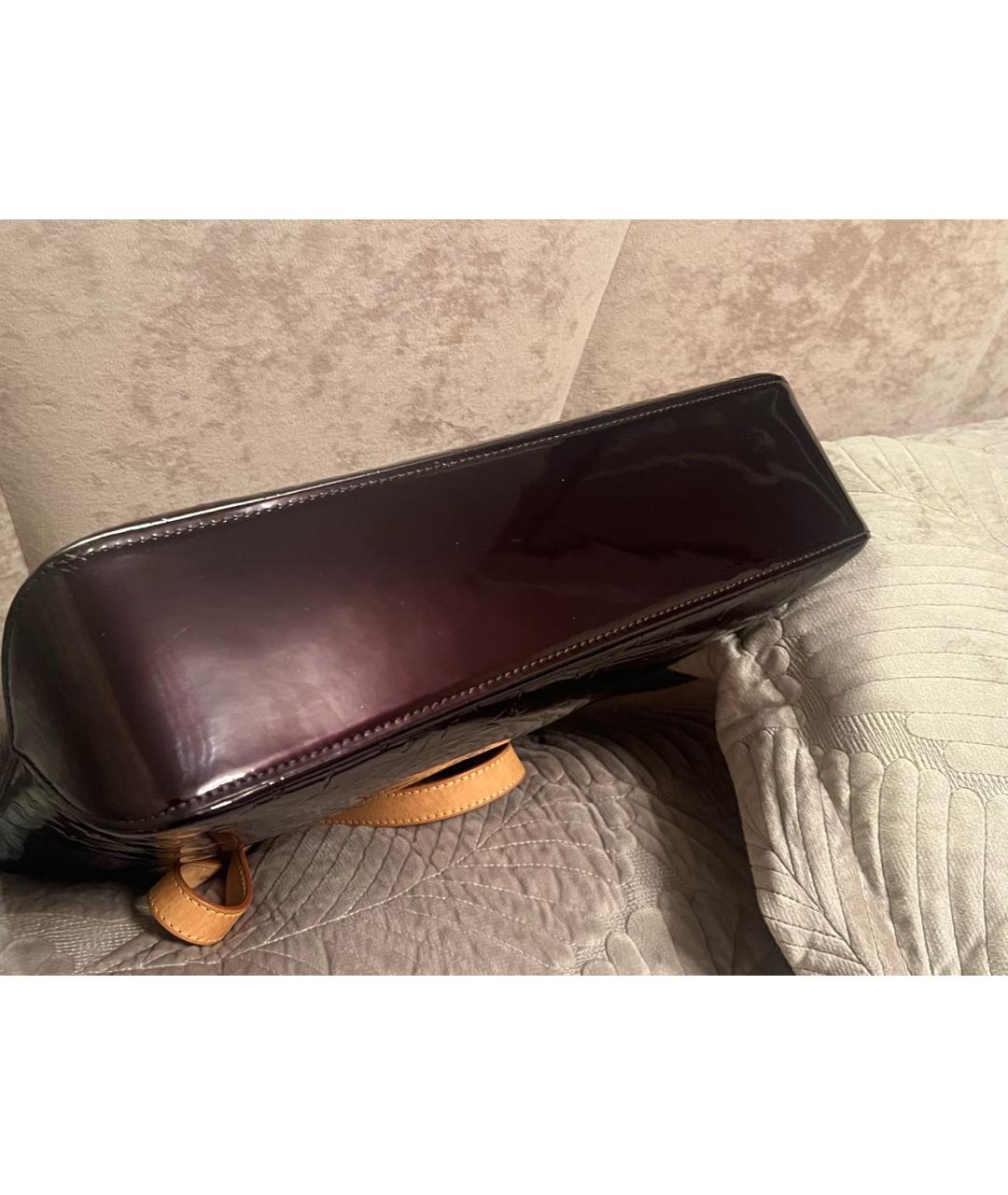 LOUIS VUITTON Бордовая сумка с короткими ручками из лакированной кожи, фото 4