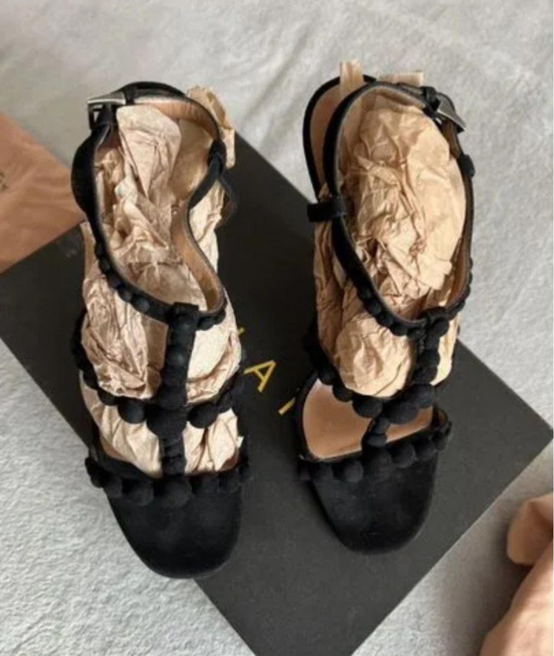 ALAIA Черные замшевые босоножки, фото 6