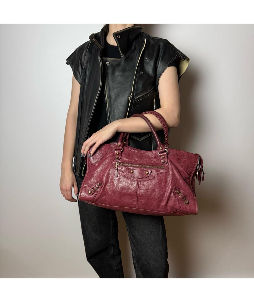 BALENCIAGA Бордовая кожаная сумка с короткими ручками, фото 6