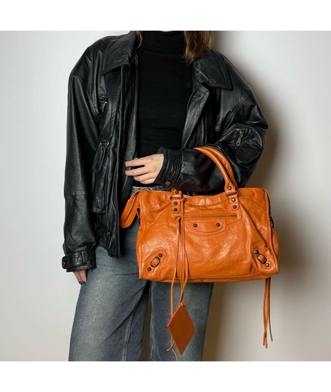 BALENCIAGA Оранжевая кожаная сумка с короткими ручками, фото 8