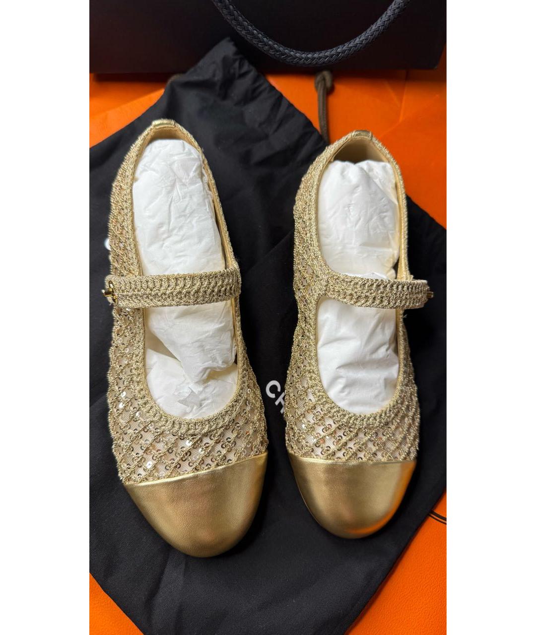 CHANEL Золотые кожаные балетки, фото 3