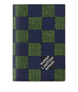 LOUIS VUITTON Кардхолдер