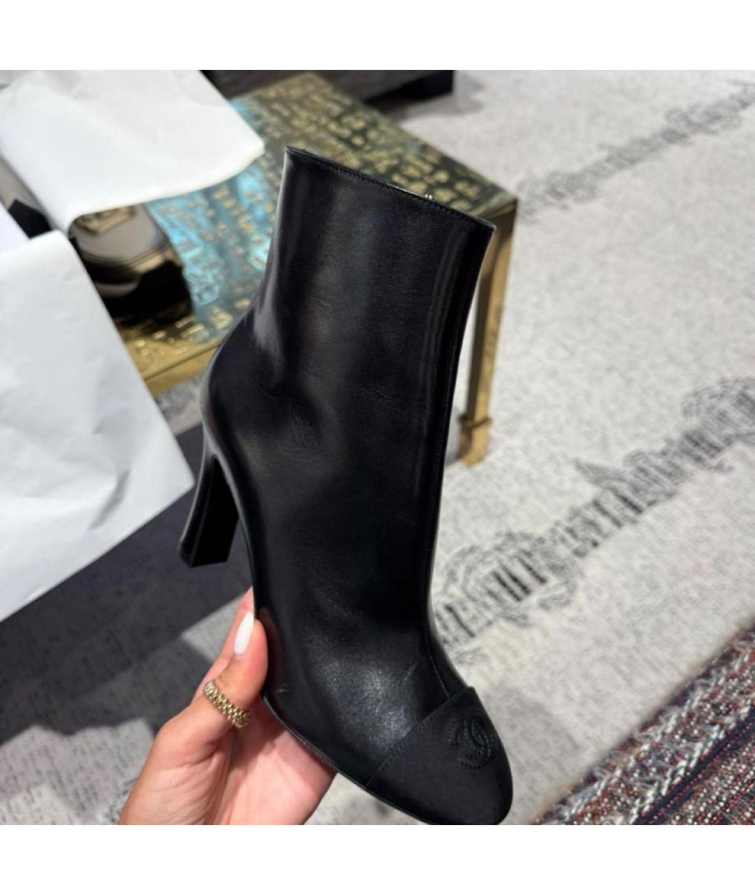 CHANEL Черные кожаные ботильоны, фото 2