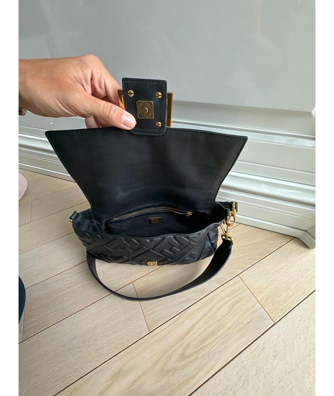 FENDI Черная кожаная сумка через плечо, фото 4