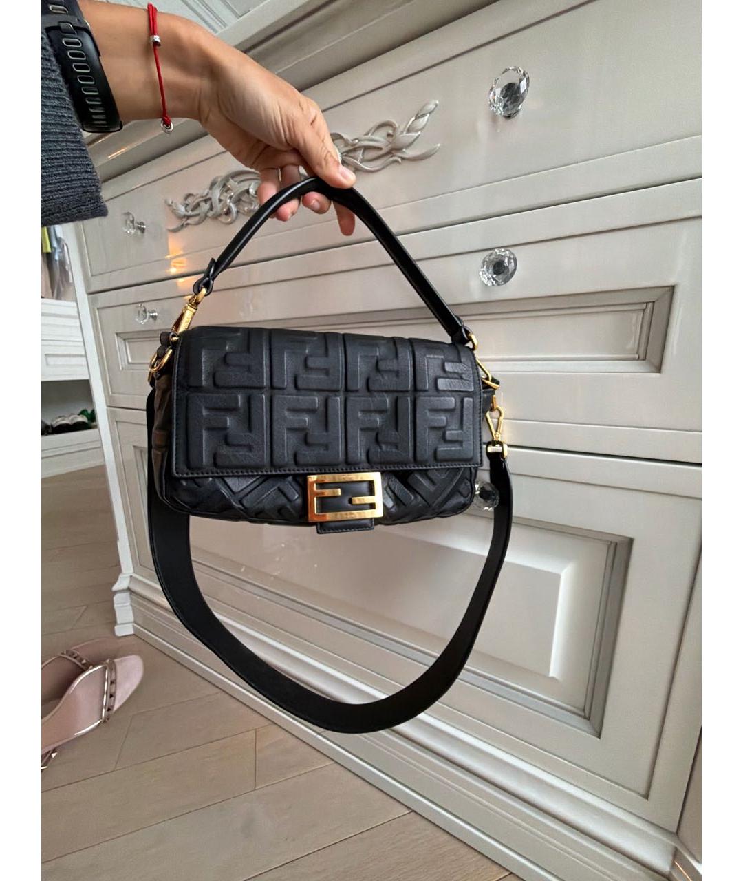 FENDI Черная кожаная сумка через плечо, фото 5