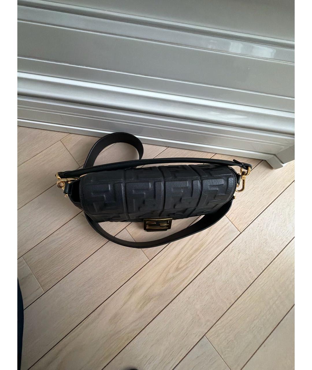 FENDI Черная кожаная сумка через плечо, фото 3