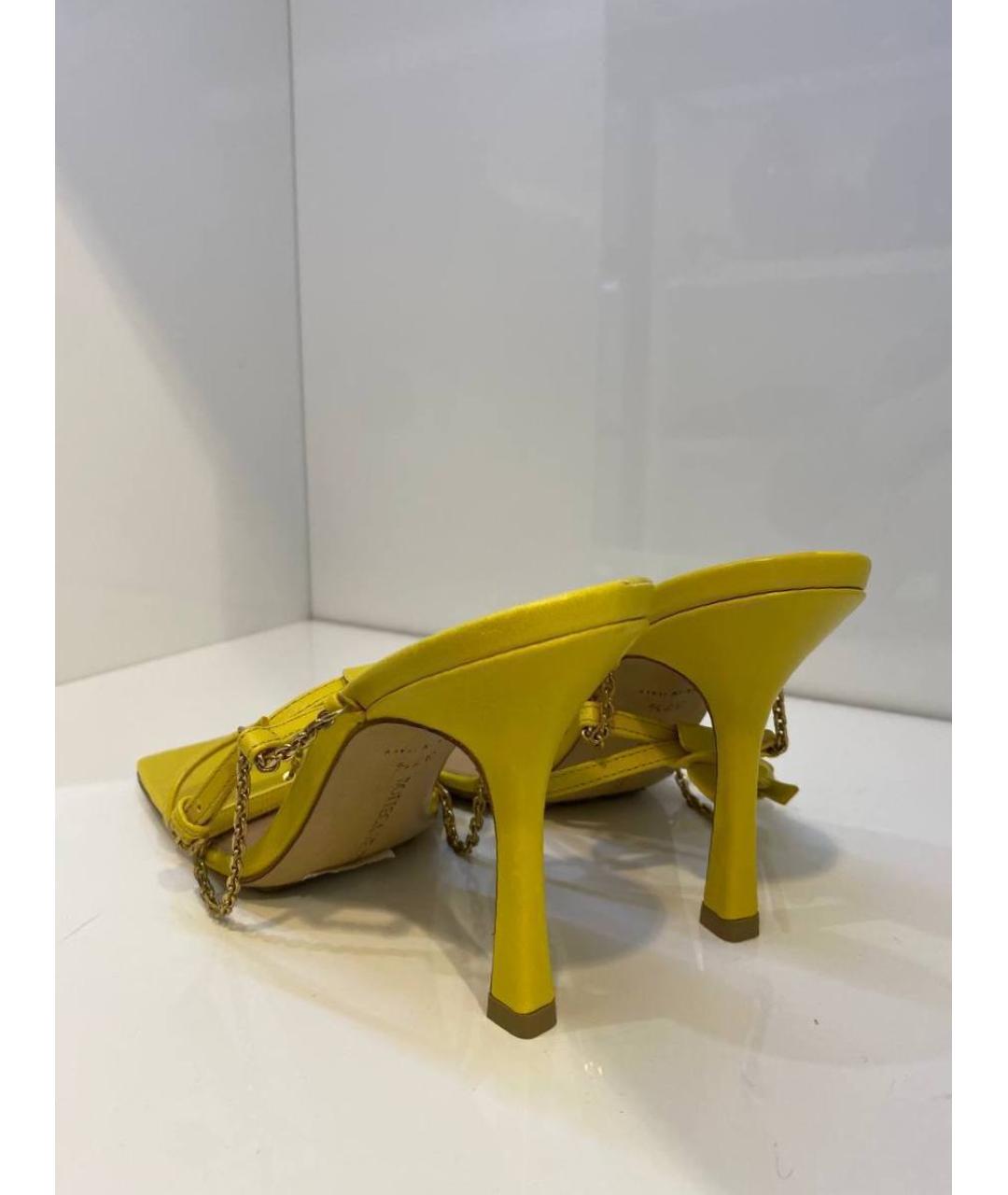 BOTTEGA VENETA Желтые кожаные босоножки, фото 4