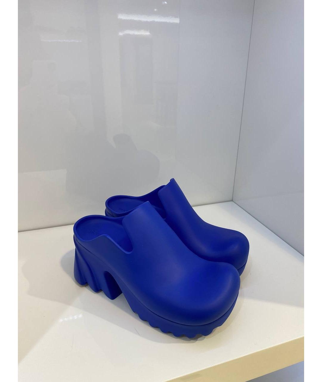 BOTTEGA VENETA Синие резиновые сабо, фото 2