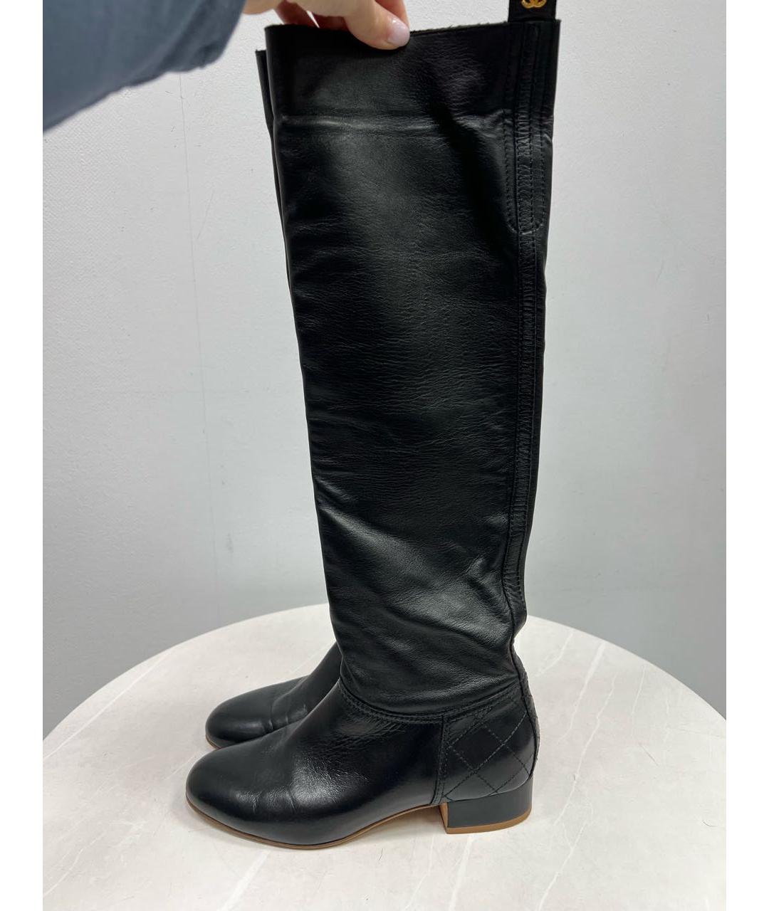 CHANEL Черные кожаные сапоги, фото 6