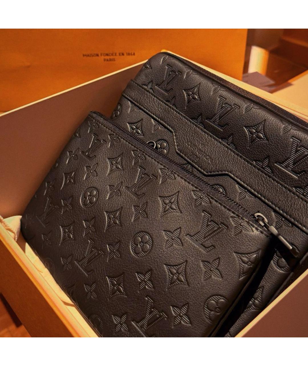 LOUIS VUITTON Черная кожаная сумка на плечо, фото 3