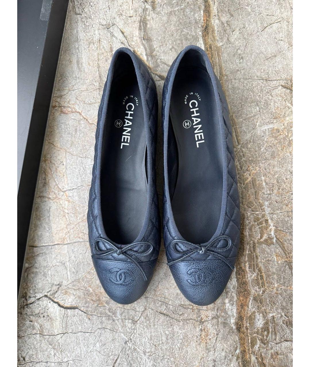 CHANEL Темно-синие кожаные балетки, фото 3