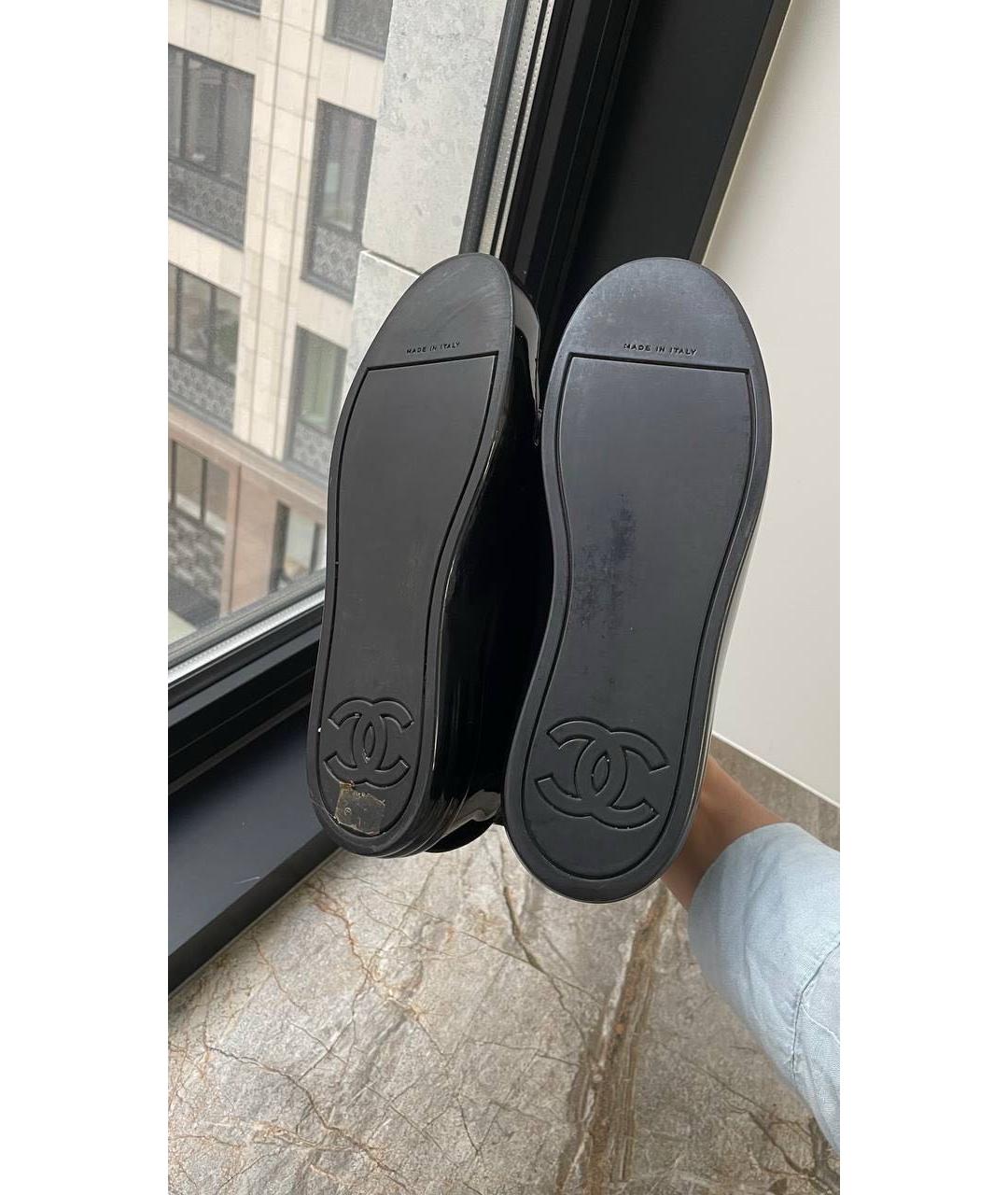 CHANEL Черные кроссовки из лакированной кожи, фото 5