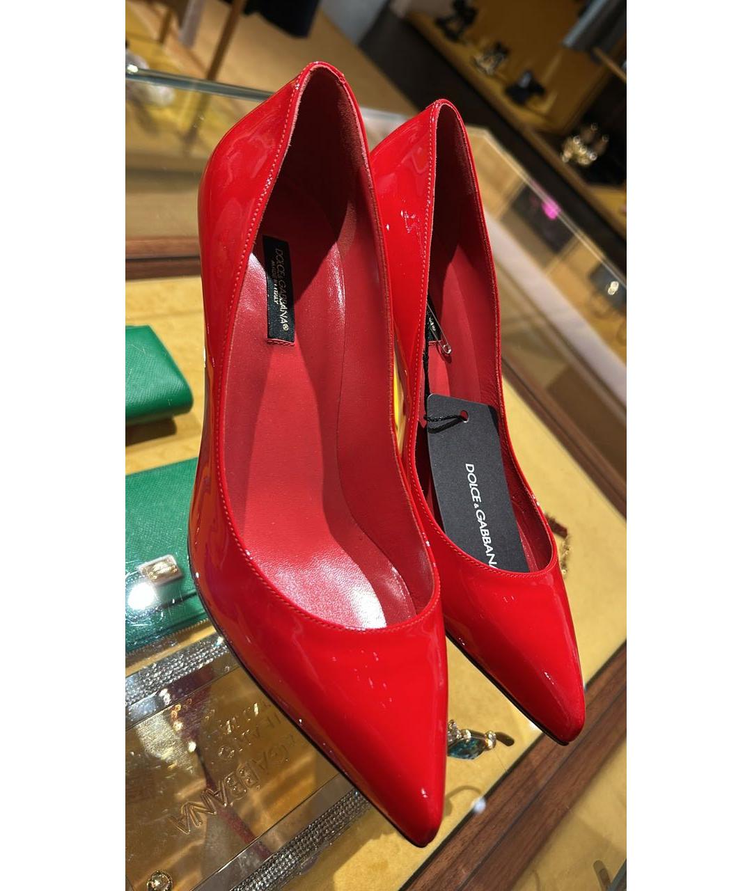 DOLCE&GABBANA Красные лодочки на низком каблуке из лакированной кожи, фото 3