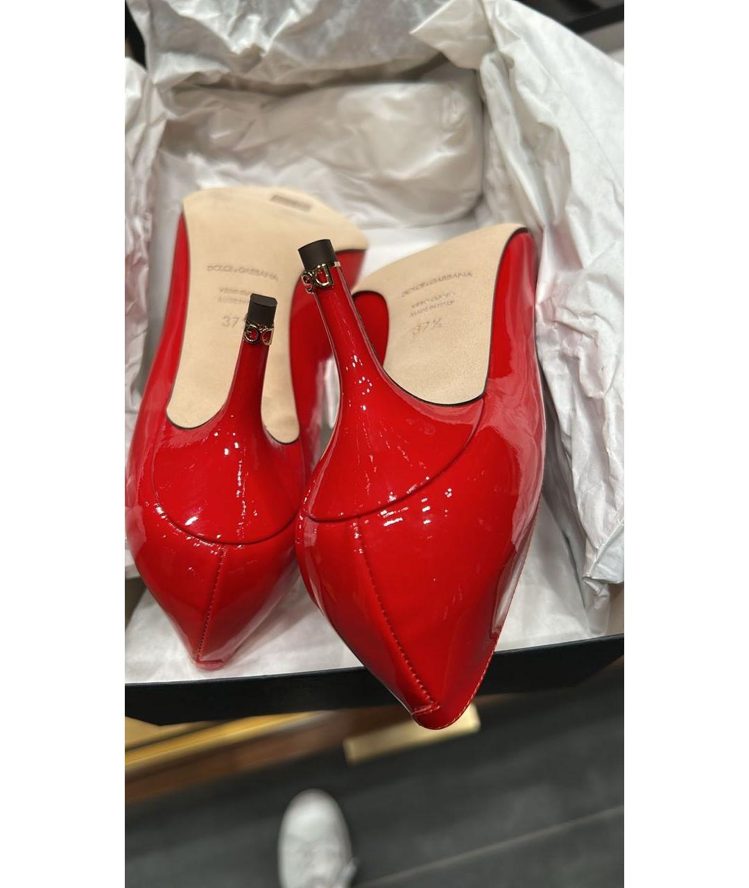 DOLCE&GABBANA Красные лодочки на низком каблуке из лакированной кожи, фото 6
