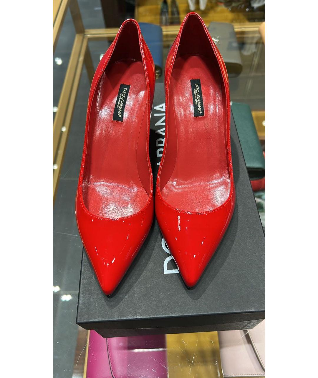 DOLCE&GABBANA Красные лодочки на низком каблуке из лакированной кожи, фото 2