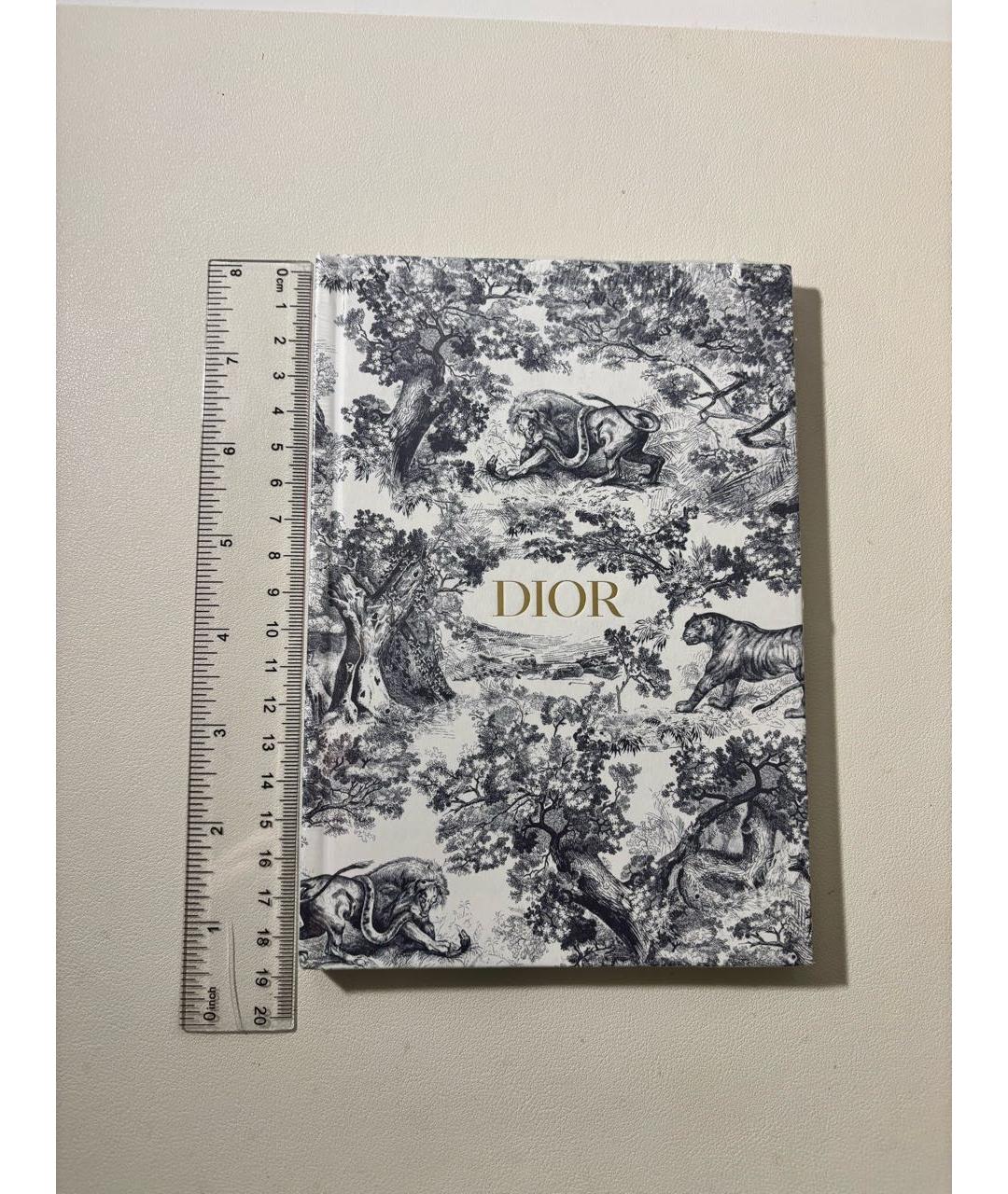 CHRISTIAN DIOR Книга, фото 4