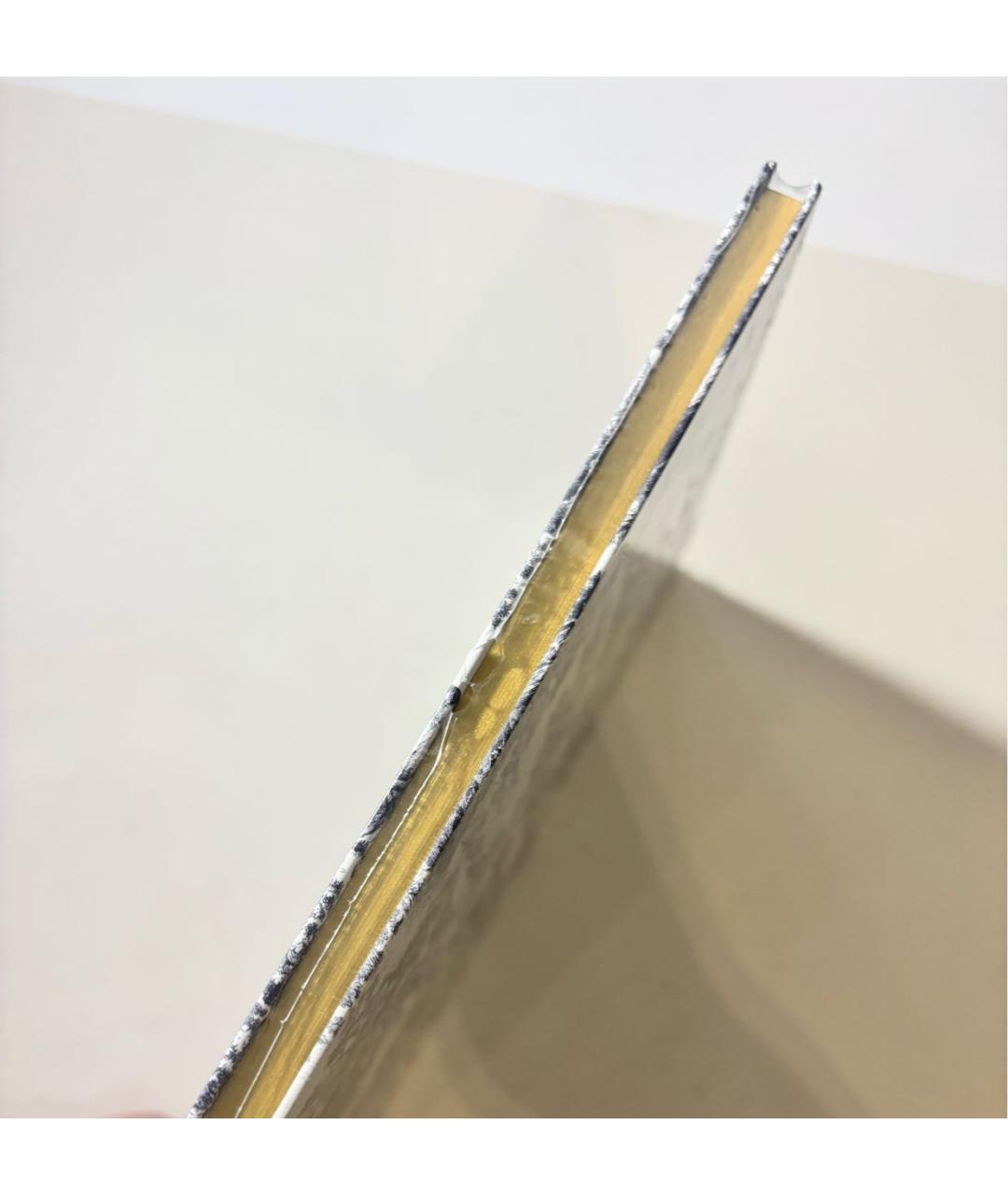 CHRISTIAN DIOR Книга, фото 5