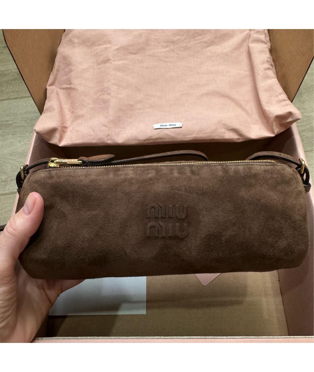MIU MIU Коричневая замшевая сумка с короткими ручками, фото 2