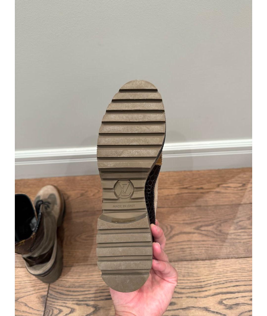 LOUIS VUITTON Коричневые замшевые ботинки, фото 6