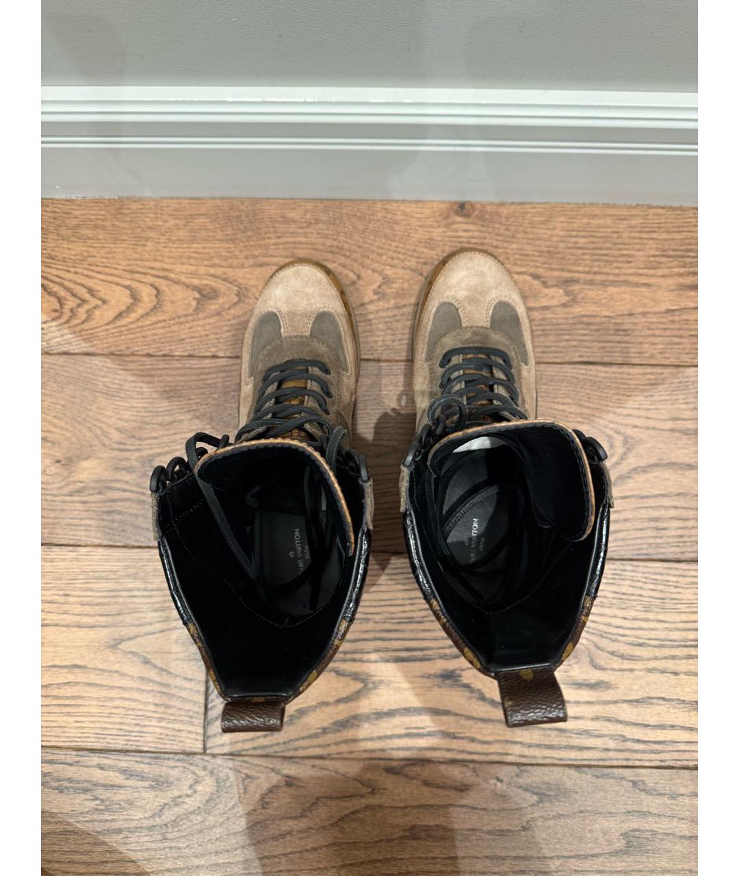 LOUIS VUITTON Коричневые замшевые ботинки, фото 3