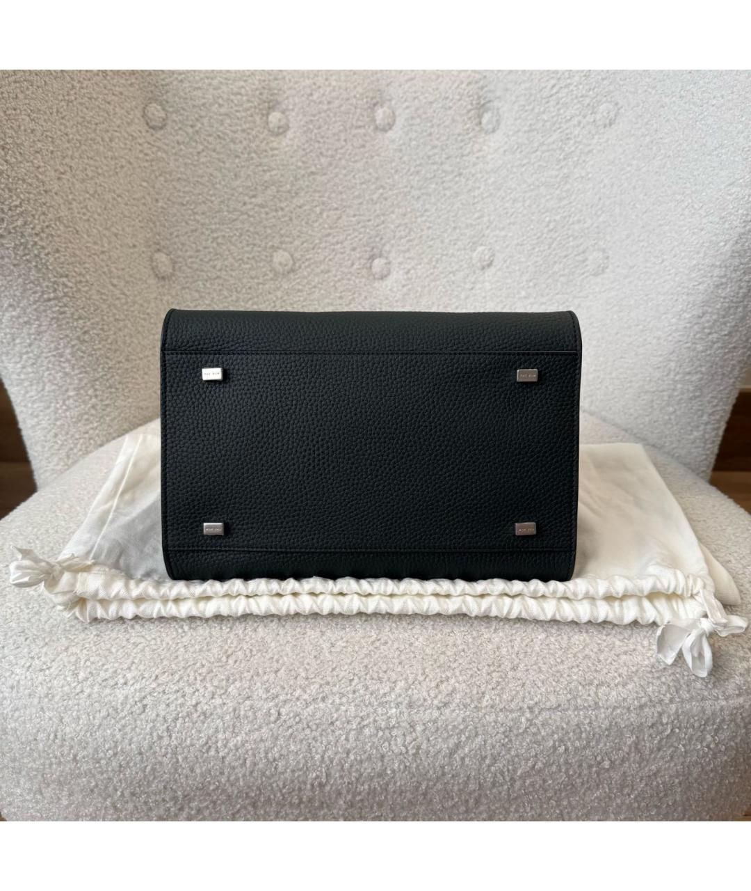 THE ROW Черная кожаная сумка с короткими ручками, фото 5