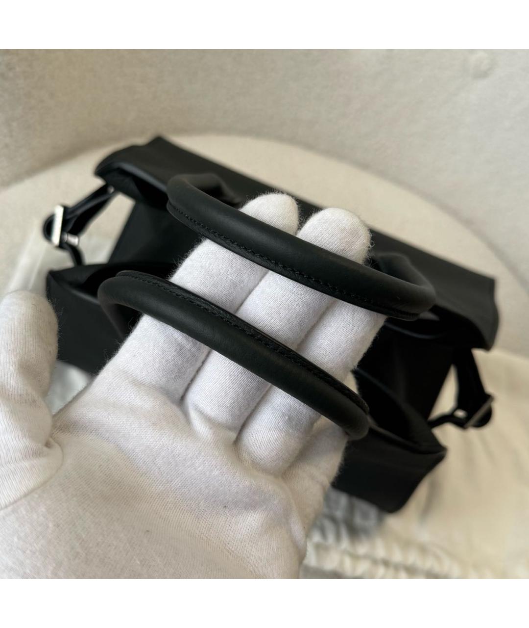 THE ROW Черная кожаная сумка с короткими ручками, фото 3