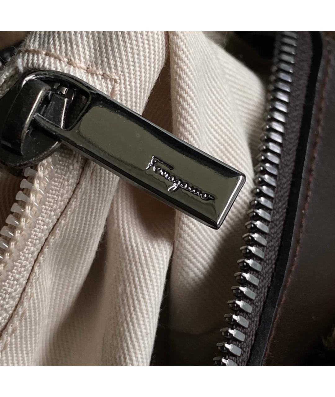 FERRAGAMO Коричневая меховая сумка с короткими ручками, фото 4