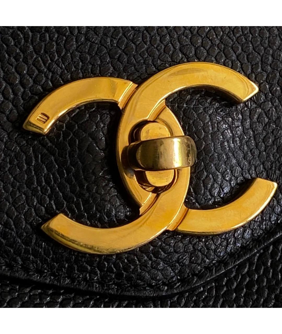 CHANEL Черная кожаная сумка с короткими ручками, фото 3