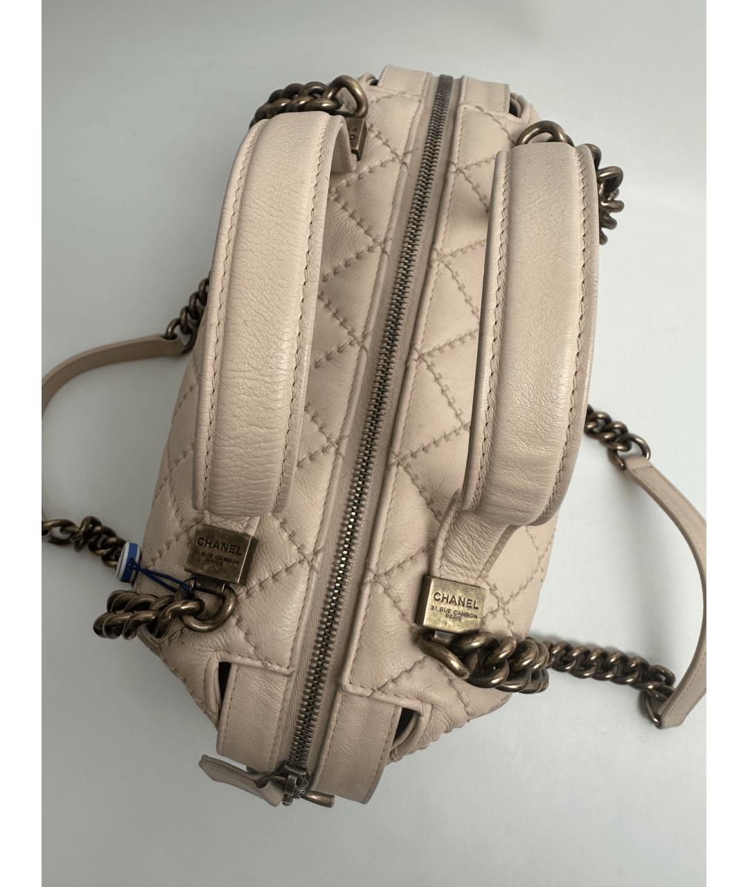 CHANEL Бежевая кожаная сумка с короткими ручками, фото 7