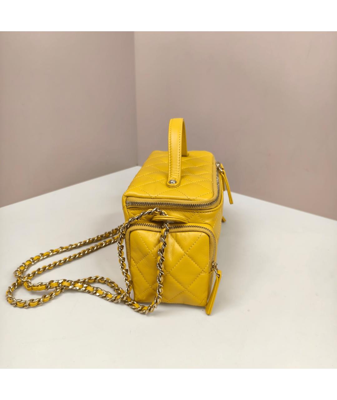 CHANEL Желтая кожаная сумка с короткими ручками, фото 4