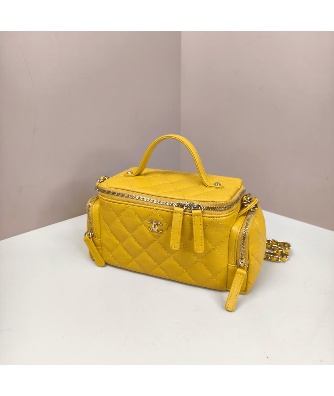 CHANEL Желтая кожаная сумка с короткими ручками, фото 8
