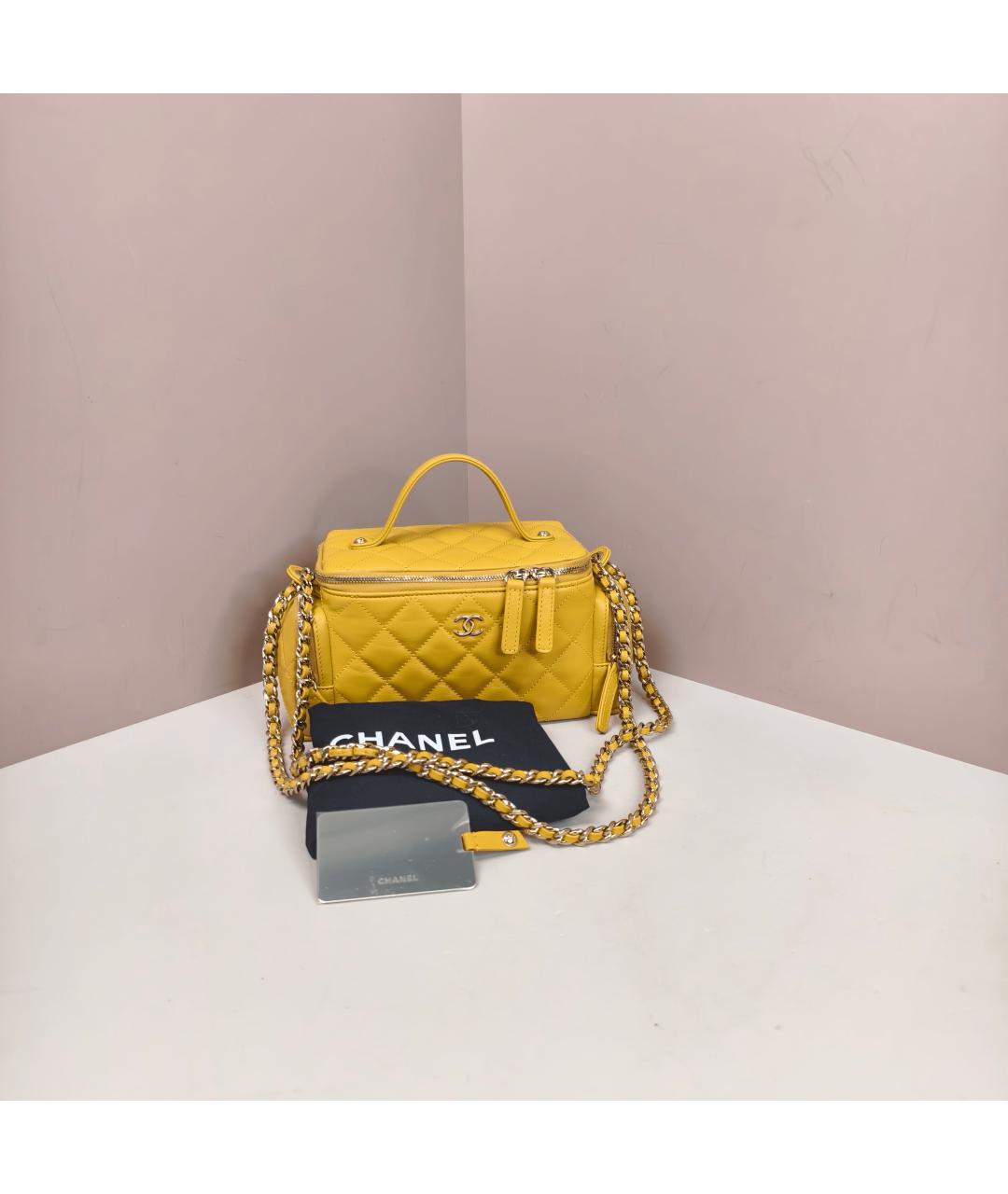 CHANEL Желтая кожаная сумка с короткими ручками, фото 2
