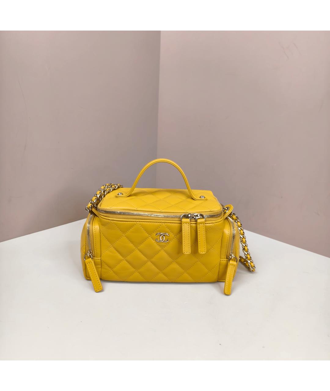 CHANEL Желтая кожаная сумка с короткими ручками, фото 10