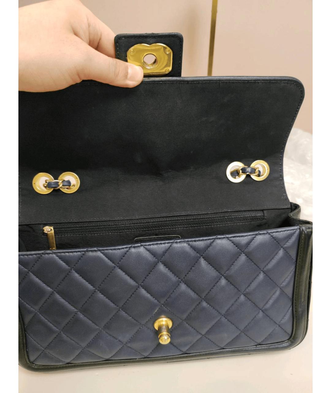 CHANEL Темно-синяя кожаная сумка через плечо, фото 3