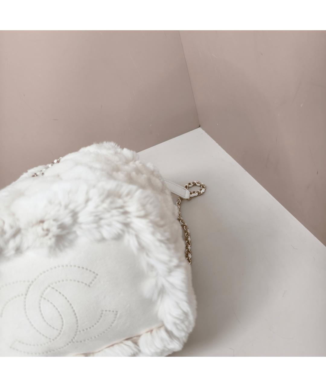 CHANEL Белая меховая сумка через плечо, фото 6