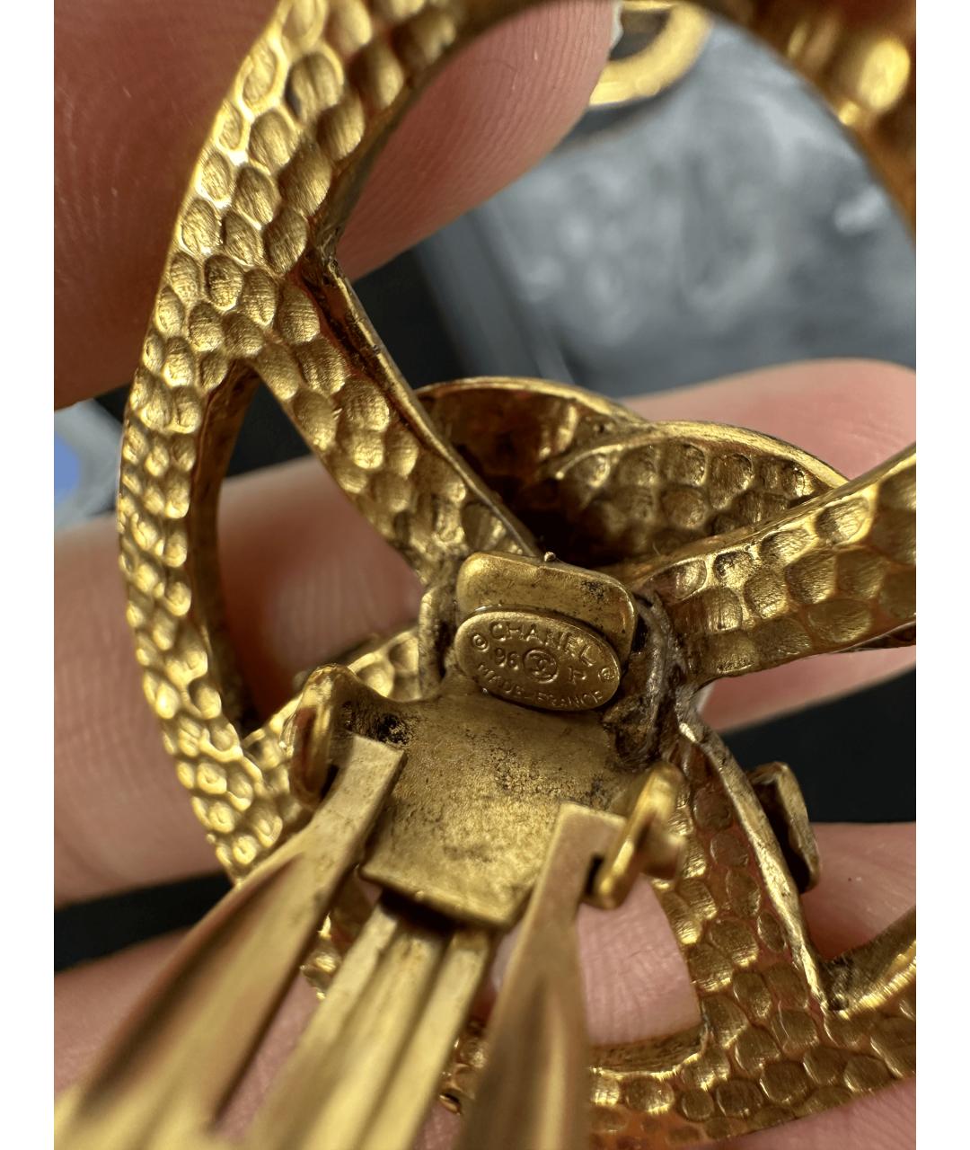 CHANEL Золотые металлические серьги, фото 2